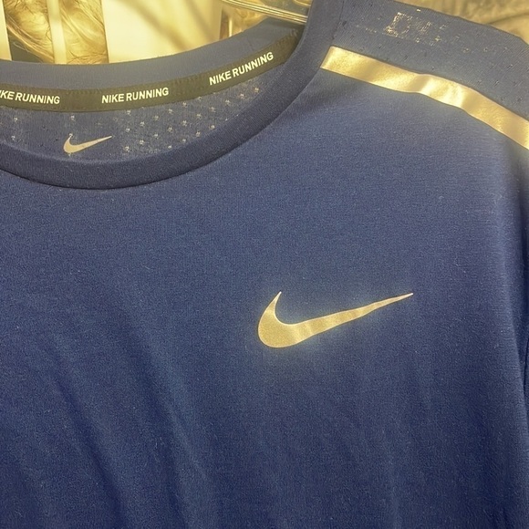 NIKE Running Dri Fit Dark Purple/Blue Workout Athletic Short Sleeve Tee - Picture 4 of 12